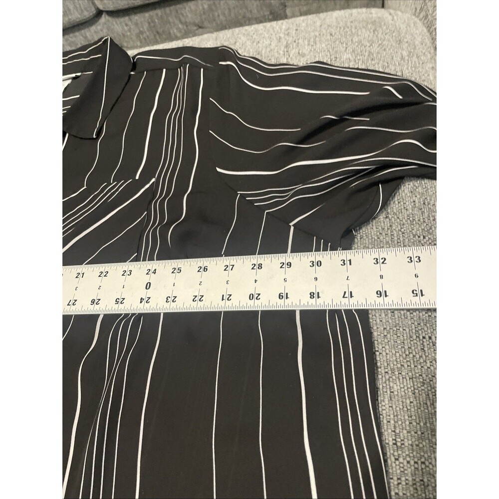Catherines Women’s Top 2X Striped Oversized Longline Button Front Minimalist - Picture 9 of 10